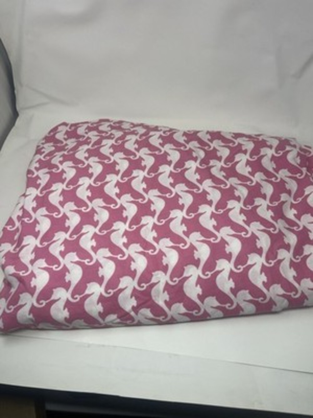 Pottery Barn Twin Duvet Cover Pink Seahorses.